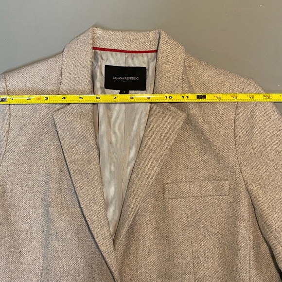 Women’s Banana Republic Blazer- size 8 - Picture 9 of 10